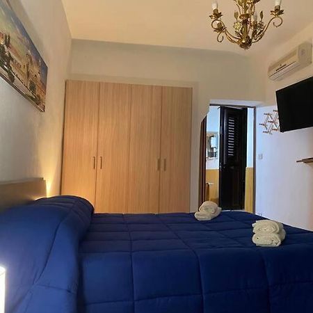 Al Vicolo Apartment Palermo Bagian luar foto