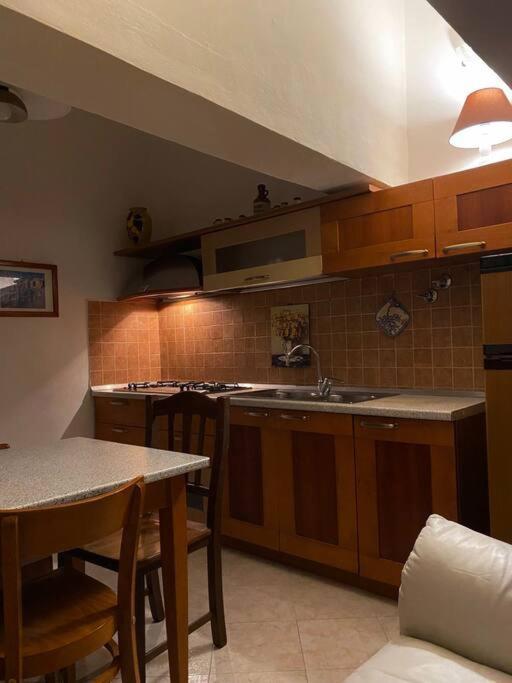 Al Vicolo Apartment Palermo Bagian luar foto