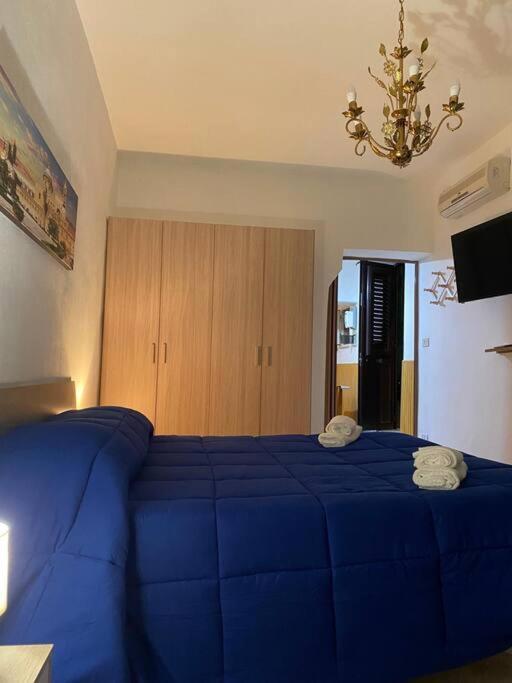 Al Vicolo Apartment Palermo Bagian luar foto